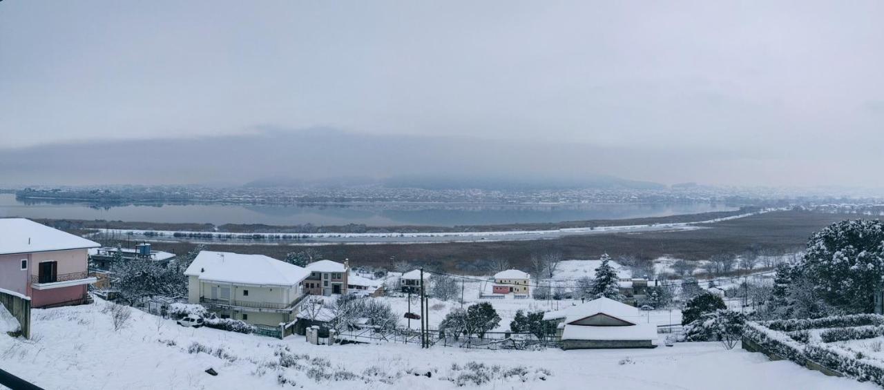 House With View In Amfithea Apartment Янина Екстериор снимка