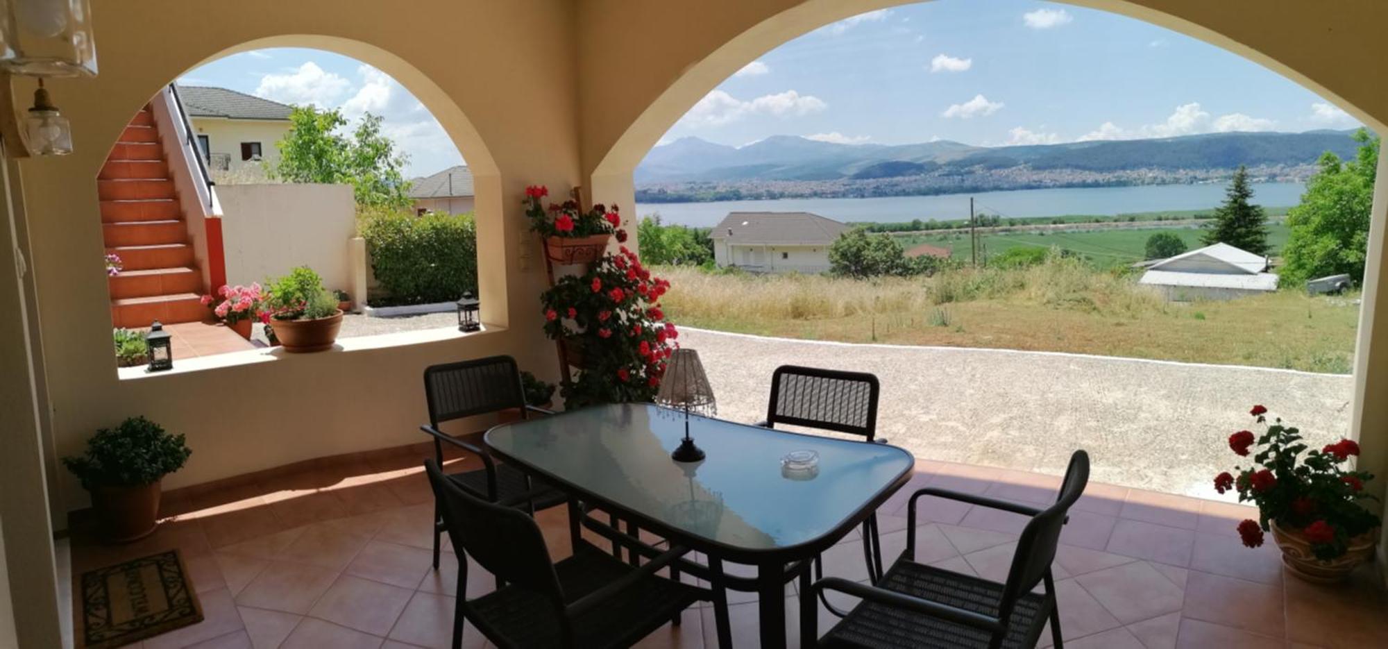 House With View In Amfithea Apartment Янина Екстериор снимка